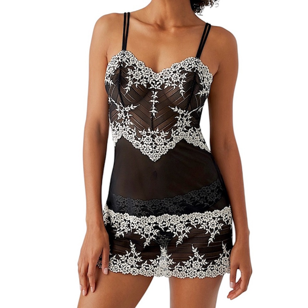 - Wacoal XL Embrace Lace Black Chemise! NEW!
